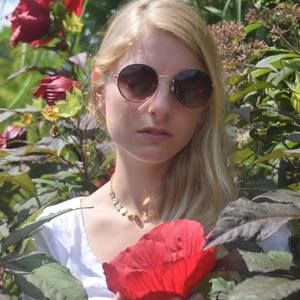 Meet your Posher, Catherine